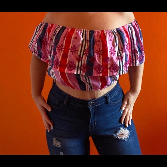 Second hand off shoulder crop top, plus size - Picture 2 of 2